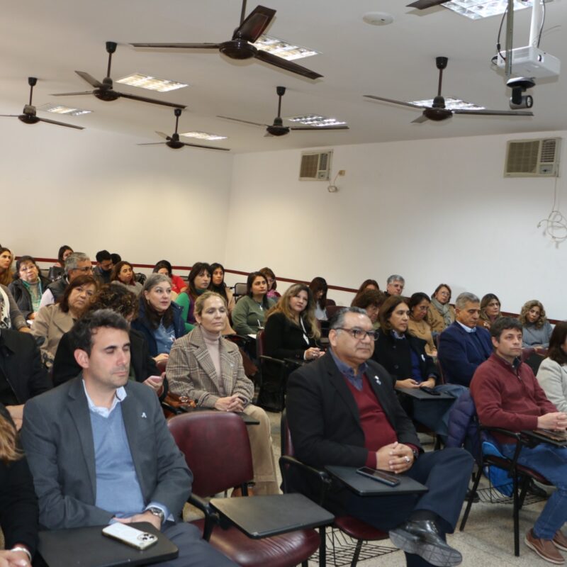 La UNSE capacita a más de 300 docentes y no docentes sobre IA y aulas virtuales