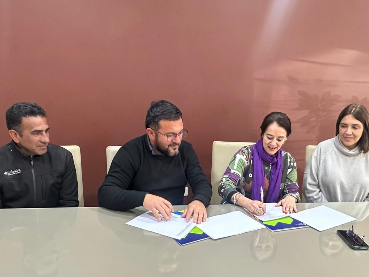 Humanidades firmó un convenio para visibilizar saberes comunitarios y fortalecer la lengua quichua