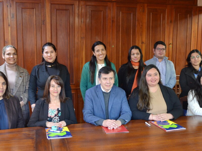 Humanidades y el Colegio de Profesionales Obstétricos trabajarán en proyectos de formación e investigación