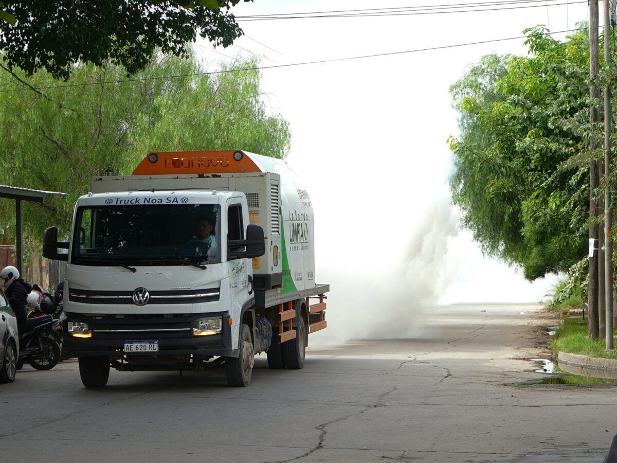 La Municipalidad de La Banda continúa con el cronograma de fumigación en los barrios