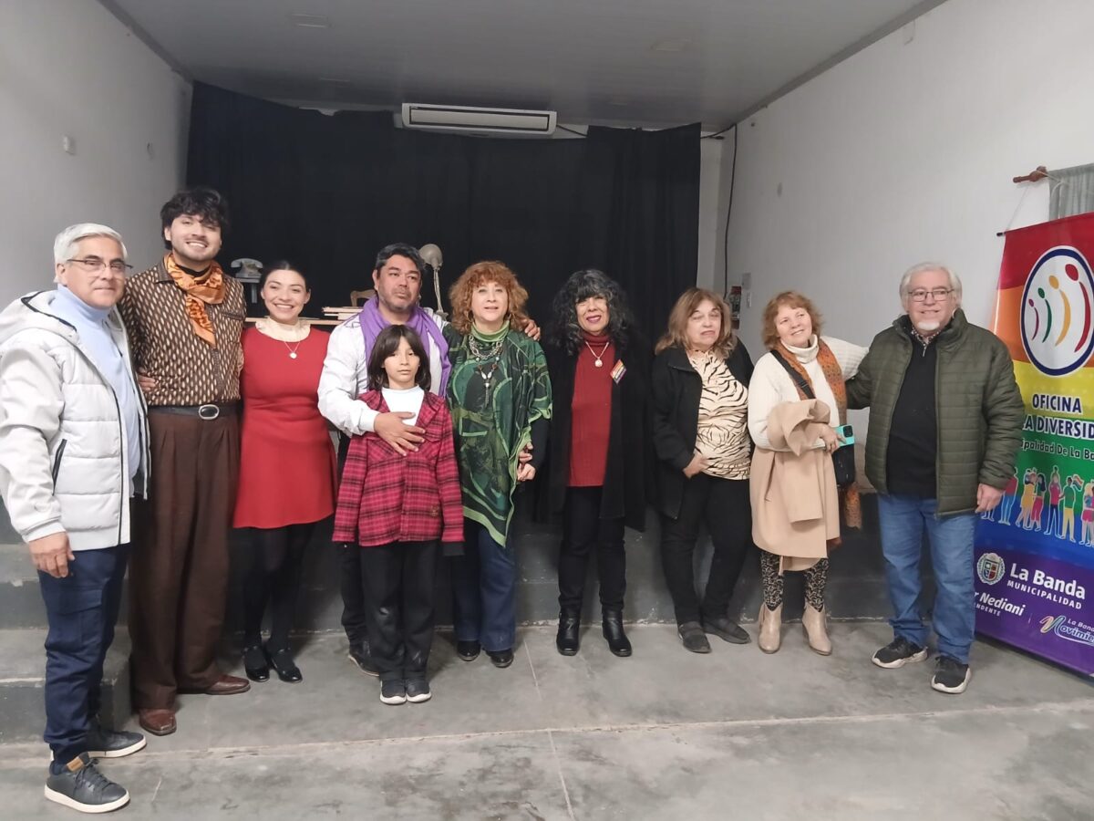 Se presentó con éxito “Desaparecí, dos veces en el Atelier Cultural 