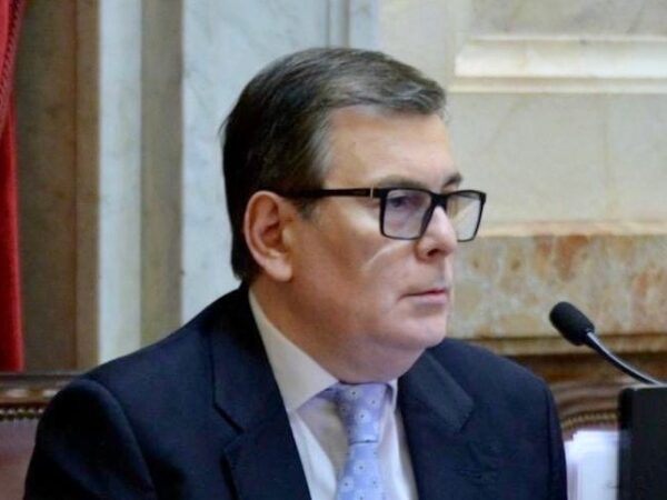 El Senador Gerardo Zamora encabeza la mayor suba de imagen positiva en el Senado de la Nación