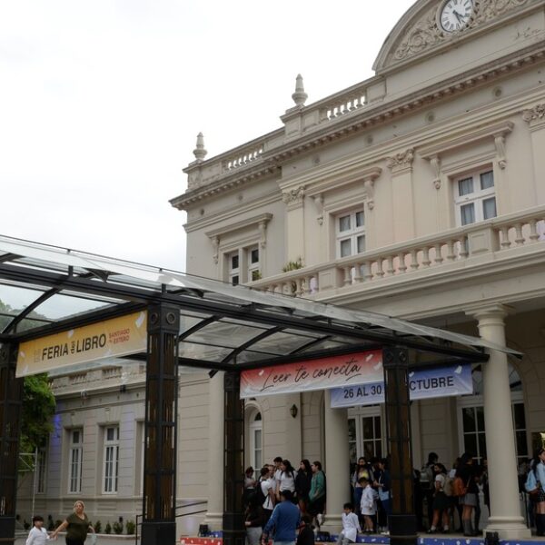 La Facultad de Humanidades presentará tres producciones científicas en la Feria del Libro