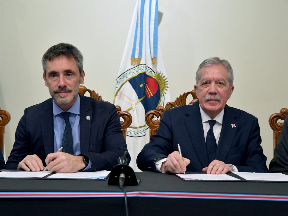 Elias Suárez firmó con el CFI un convenio para afianzar la modernización del sistema de Justicia en la Provincia