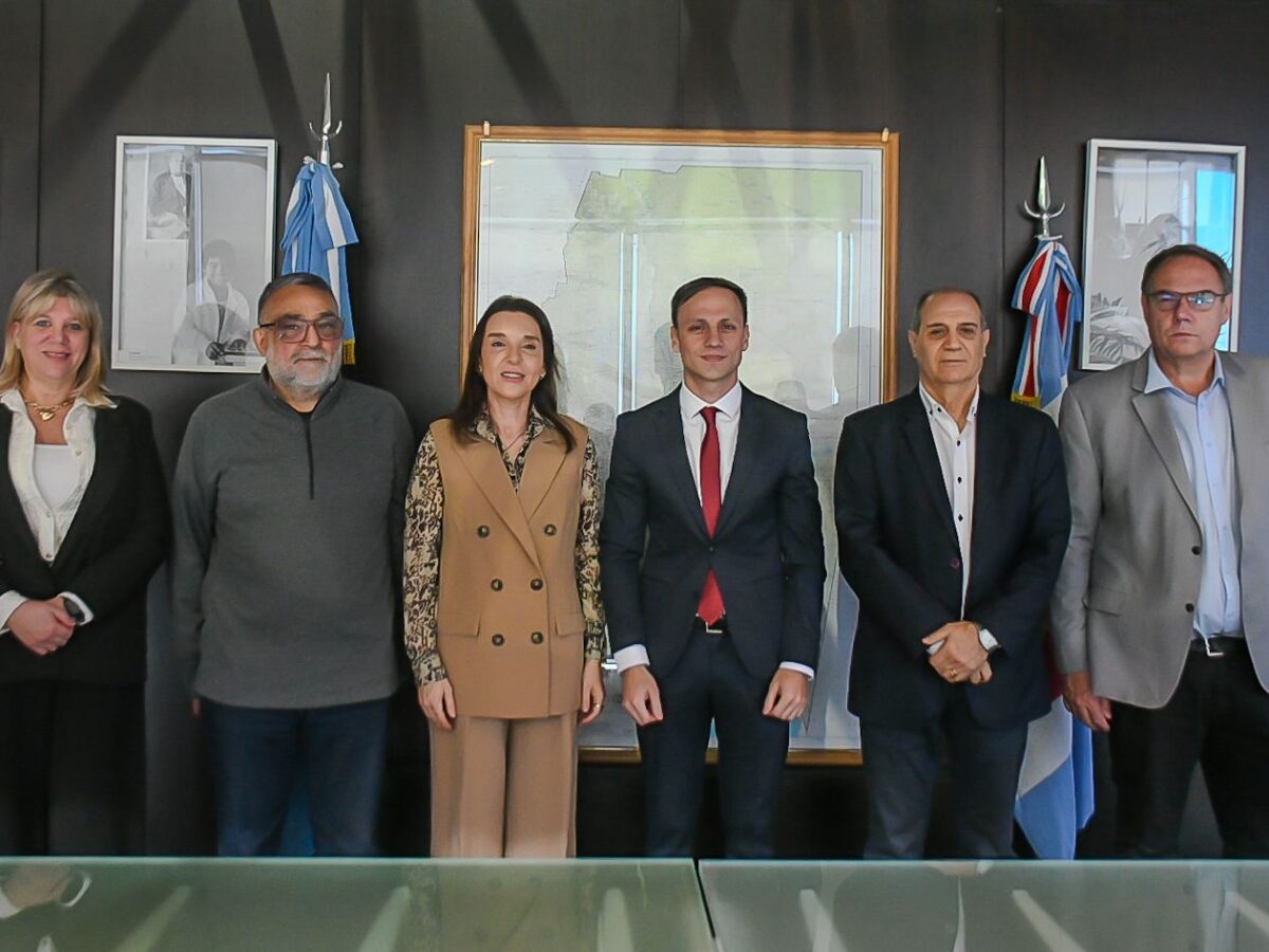 La Provincia y el Colegio de Psicopedagogos buscan fortalecer el acompañamiento a las escuelas