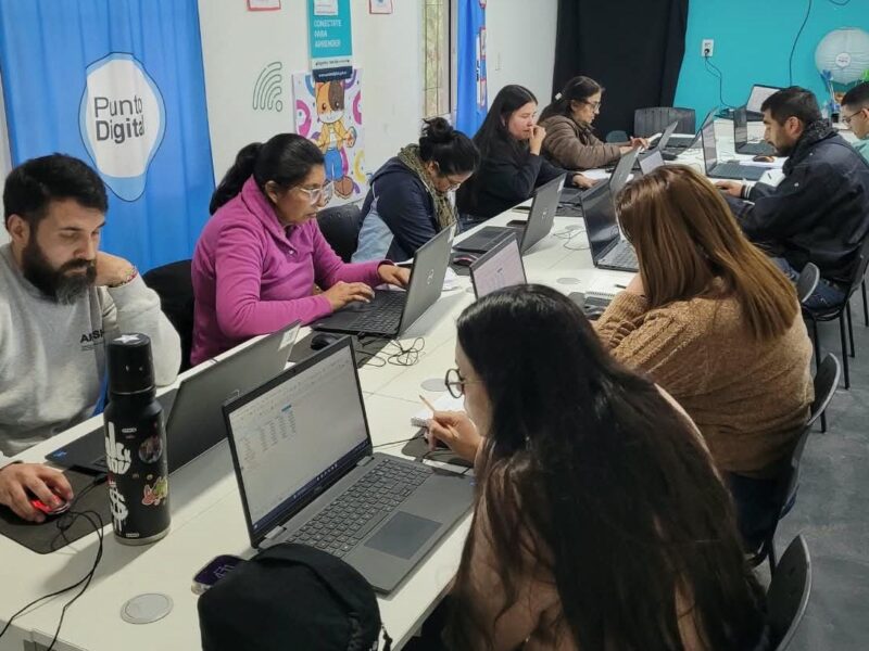 Se reabre la inscripción para los talleres de iniciación a la computación en la Casa del Bicentenario