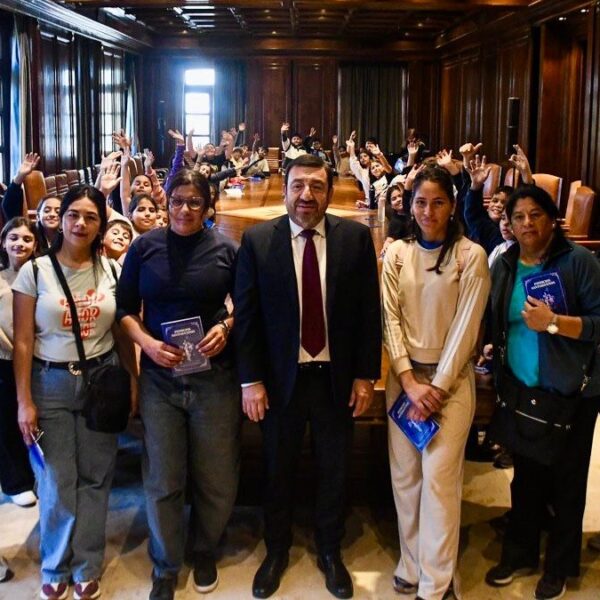 Alumnos de la ciudad de Bandera visitaron Casa de Gobierno