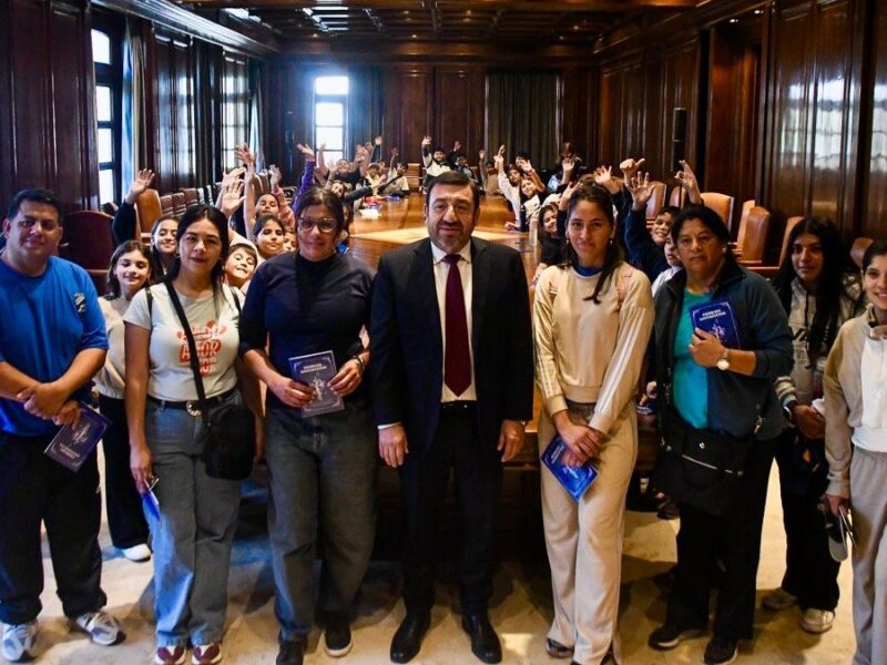 Alumnos de la ciudad de Bandera visitaron Casa de Gobierno