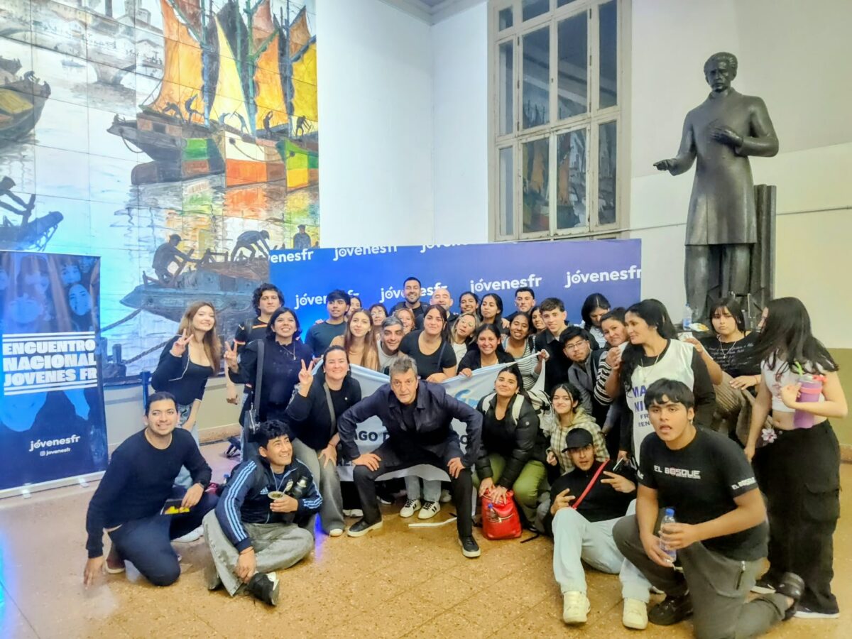 Massa escuchó a los Jóvenes santiagueños del Frente Renovador