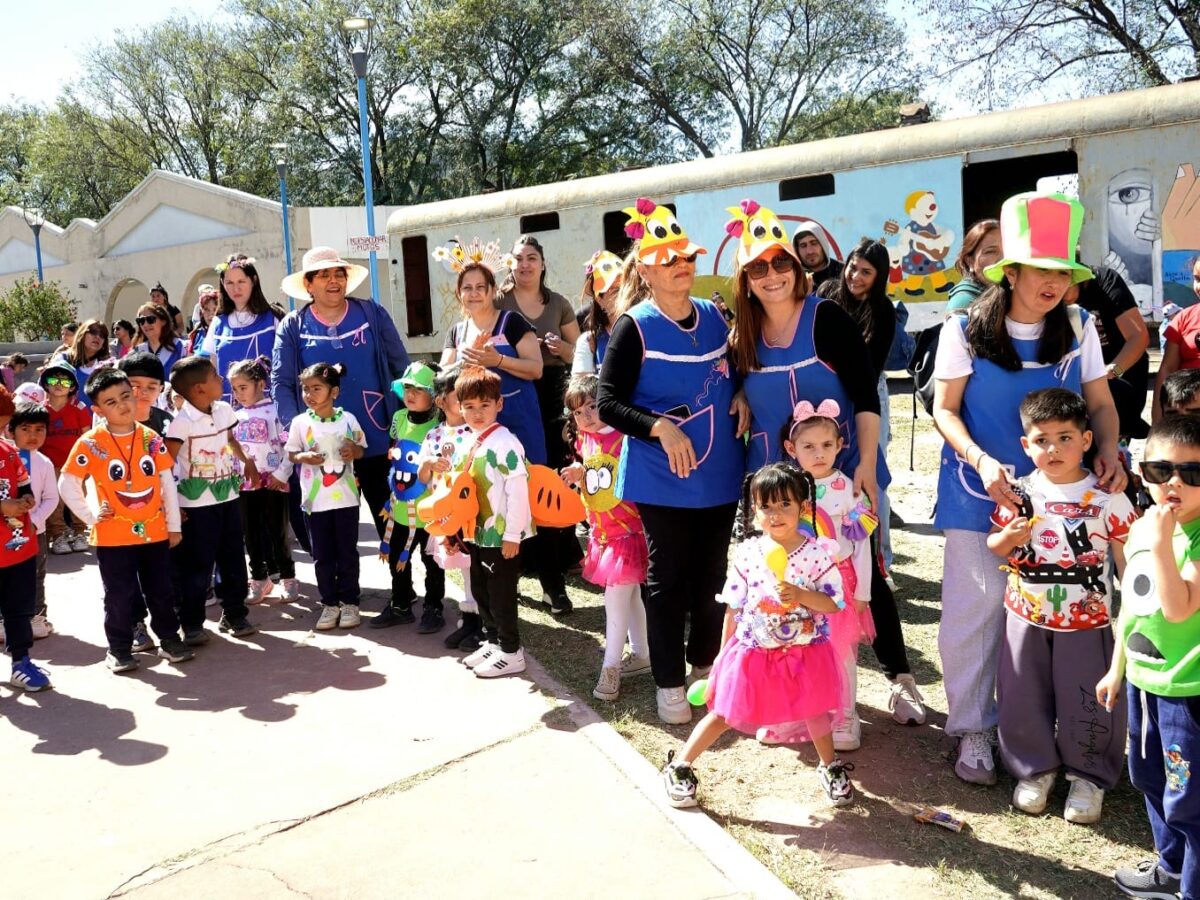 Alumnos del turno tarde de los jardines de infantes municipales también celebraron la llegada de la primavera