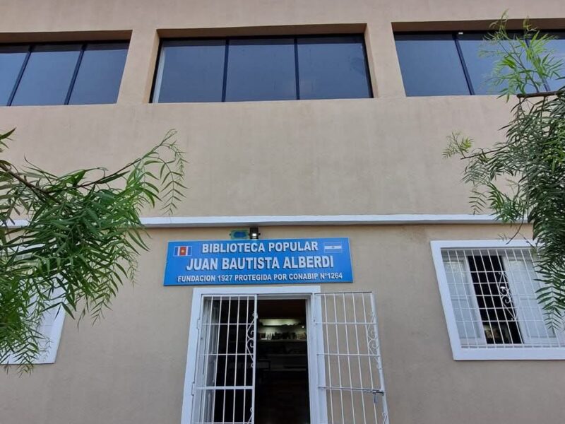 En el marco del “Día de las Bibliotecas Populares”, la Biblioteca Alberdi reafirma su vigencia cultural en La Banda