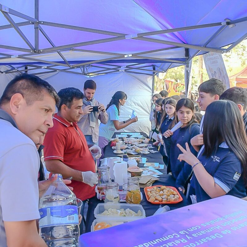 La Plaza Sarmiento fue escenario de una jornada de concientización sobre alimentación saludable