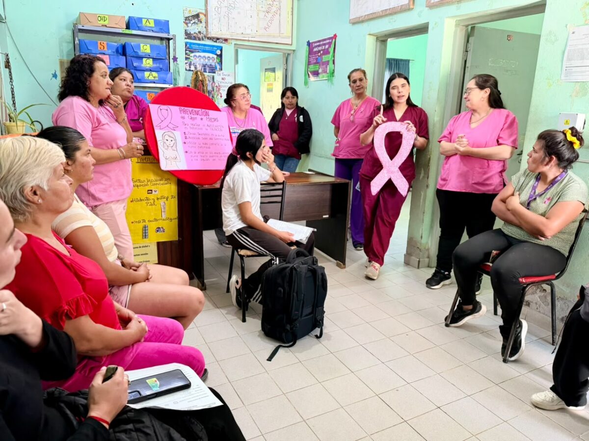 Se realizó un taller de prevención y concientización sobre el cáncer de mama en el B° Tabla Redonda