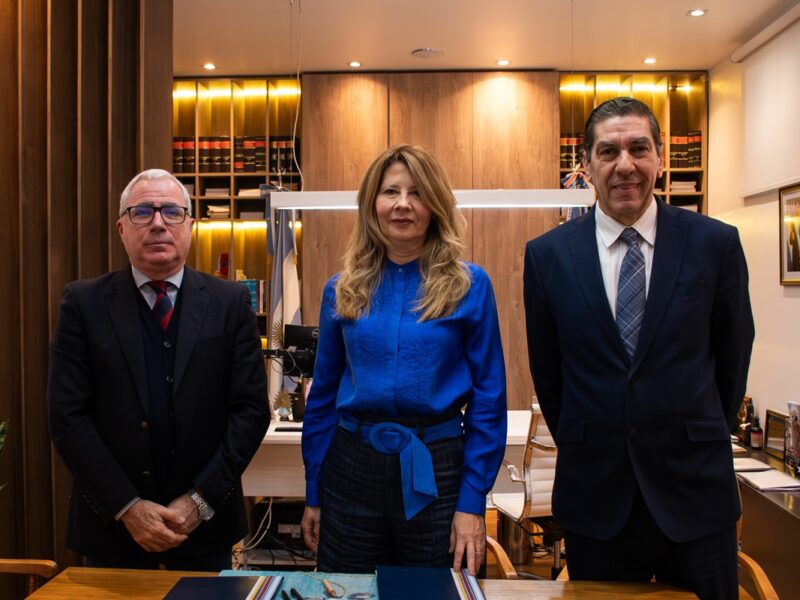El Ministerio de Justicia y la Ucse firmaron un convenio para capacitar en Mediación penal juvenil y prácticas restaurativas